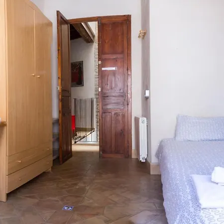 Гостевой дом Privada En La Alameda 5 Севилья